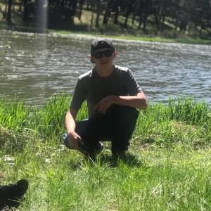 Meet your Posher, Ricky